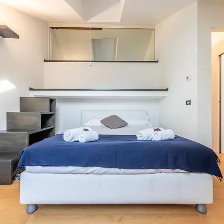 Montenapoleone Luxury Penthouse * Milan