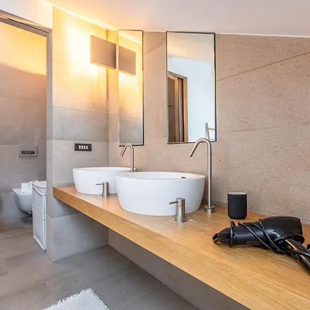 Montenapoleone Luxury Penthouse Apartment *