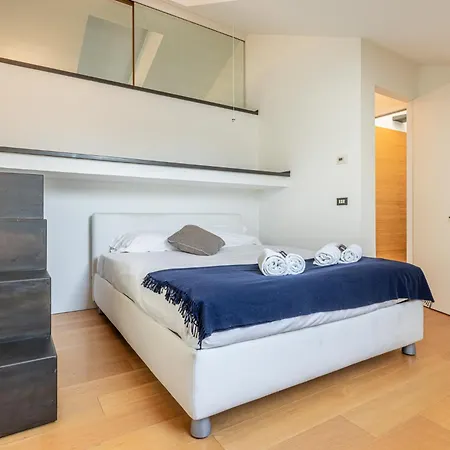 Montenapoleone Luxury Penthouse Apartment *