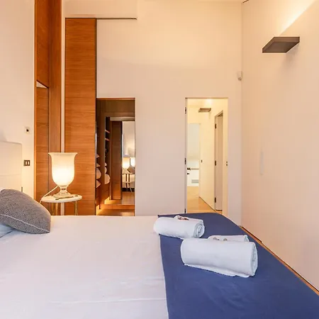 Montenapoleone Luxury Penthouse Milan